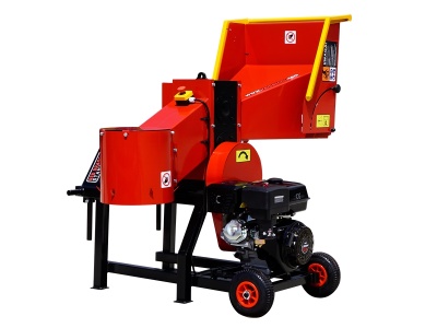 Špalíkovač se spalovacím motorem Model RS-120 Remet (15 HP) + vývodová hřídel