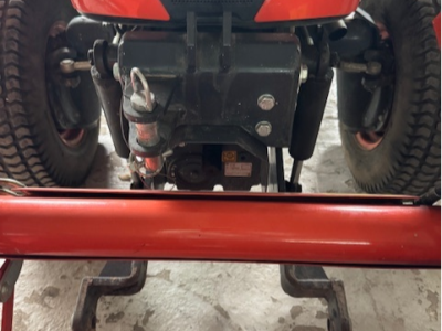 Traktor Kubota B 3150 včetně čelního nakladače, lžíce, pal. vidlí, závaží