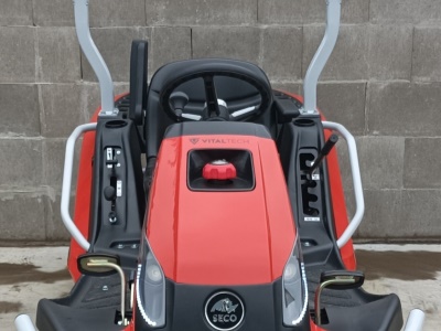 Travní traktor SECO Goliath 4x4 - SEČENÍ 92 CM