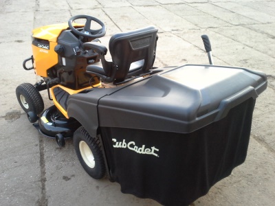Cub Cadet XT3 QR 106-travní traktor se zadním výhozem model 2017