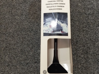 Weber 13011  pohrabáč na dřevěné uhlí