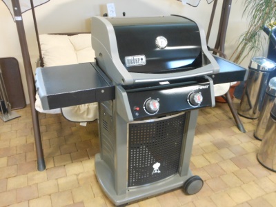 Gril Weber Spirit E-210 Classic, černý