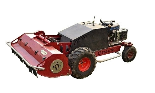 Dálkově řízený cepákový mulčovač GOLEM 1