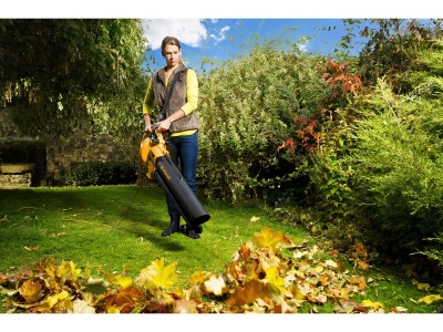 Riwall PRO REBV 3000 - vysavač/foukač s elektrickým motorem 3000 W