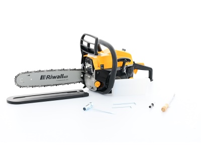 Riwall PRO RPCS 5140 SET - řetězová pila s benzinovým motorem 49 ccm + náhradní řetěz + rukavice + ochranné brýle