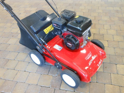  Hecht S 390 B - benzínový provzdušňovač