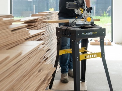 POWX07555 - Pokosová pila 1 700W / 210mm