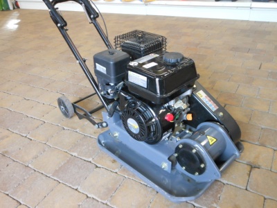 Motorová vibrační deska  -  pc 13