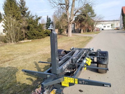 Traktorový nosič kontejnerů WTC PORTÝR 7.5