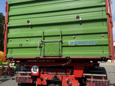 Sklápěcí přívěs Pronar T 683