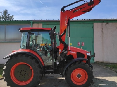 Zemědělský traktor Kubota M5-092 s čelním nakladačem LK1500M