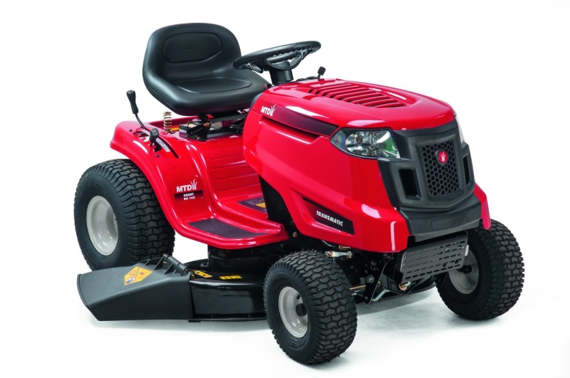 Zahradní traktor MTD SMART RG 145 s bočním výhozem
