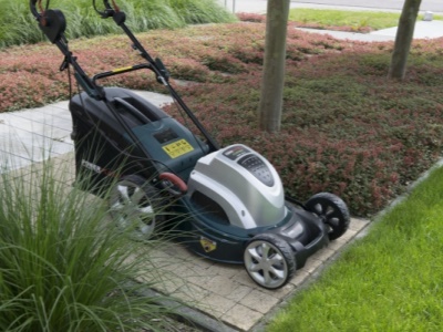 POWXQG7515 - Elektrická sekačka 1800W 460mm s pojezdem