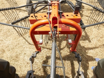 Shrnovač Kubota RA1500