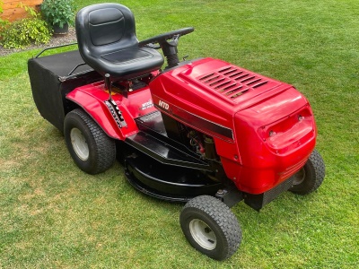 Travní traktor MTD RH 115/76