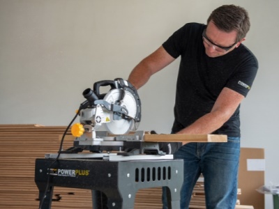 POWX07555 - Pokosová pila 1 700W / 210mm