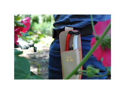 Okatsune 133 - kožené pouzdro pro nůžky 103 a 104