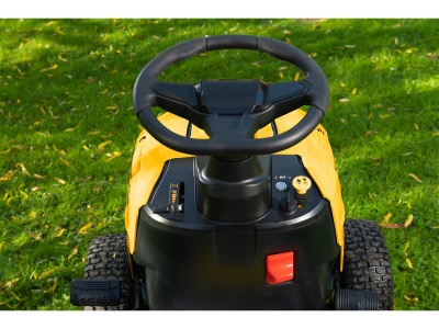 Riwall PRO RLT 102 HRD TWIN - dvouválcový travní traktor 102 cm se zadním výhozem a hydrostatickou převodovkou