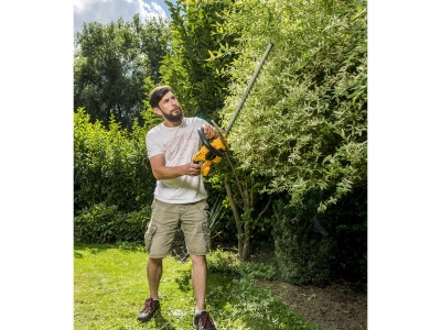 Riwall PRO RAHT 5220 SET - plotostřih s aku motorem + 2Ah baterie + nabíječka 20 V