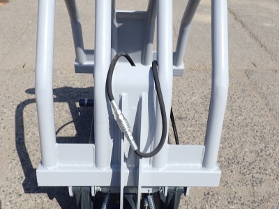 Kleště na balíky CBE SNR 1500 AVANT