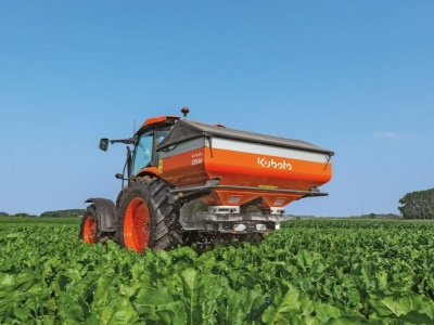 Rozmetadlo průmyslových hnojiv Kubota DSM