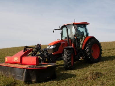 Zemědělský traktor Kubota M 9960