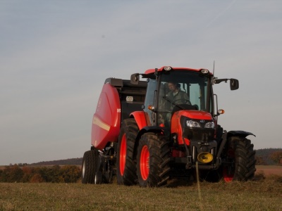 Zemědělský traktor Kubota M 8560