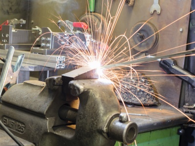 Scheppach WSE1100 - svářecí invertor 160 A s příslušenstvím