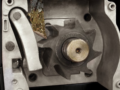 Scheppach GS 70 - elektrický válcový drtič větví 2800 W s boxem na štěpky