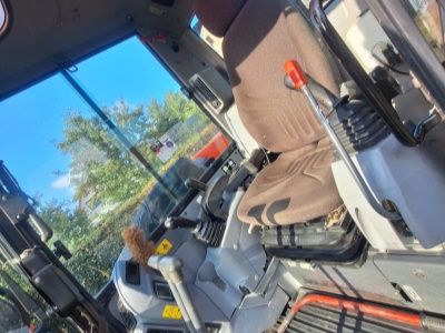Minibagr Kubota KX 080-4