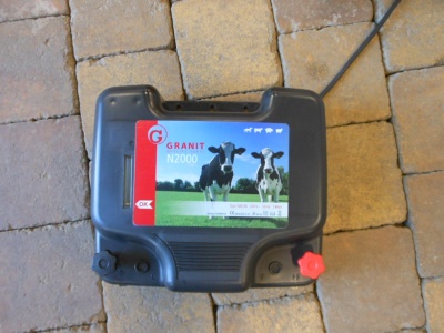 Elektrická ohradník + napájecí zdroj