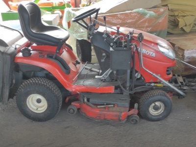Kubota GR 1600 s zametacím katráčem Kersten