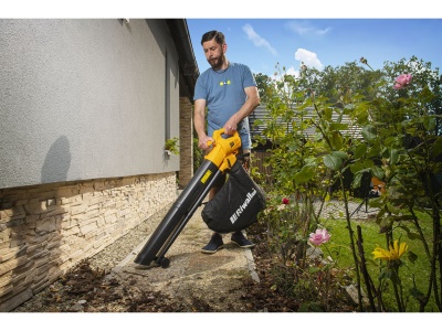 Riwall PRO REBV 3200 e - vysavač/foukač s elektrickým motorem 3200 W
