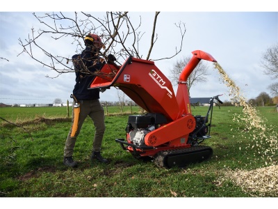 GTM GTS 1300 RG - benzinový drtič dřeva s pásovým pojezdem