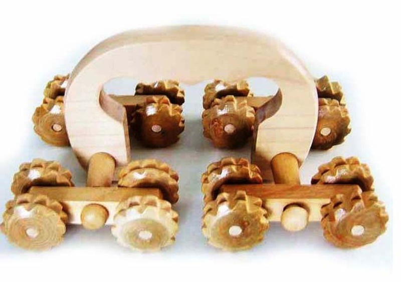 Masážní kůň dřevěný