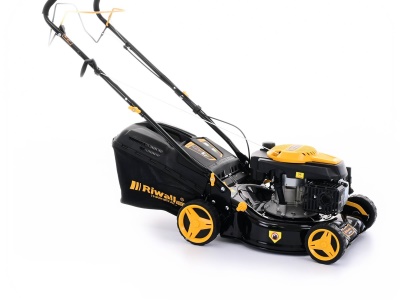 Riwall PRO RPM 4235 - multifunkční travní sekačka 3 v 1 s benzinovým motorem a pojezdem