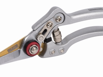 KRTGR1023 - Nůžky zahradnické TITAN 200mm přímé