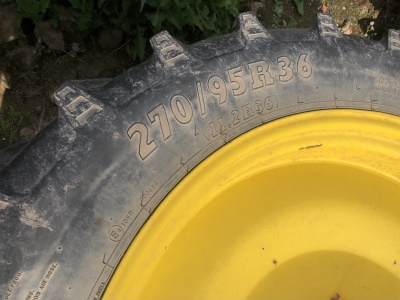 Kultivační kola pro traktor John Deere 6115M