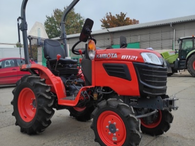 Malotraktor Kubota B1121