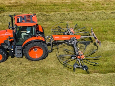 Zemědělský traktor Kubota M6122