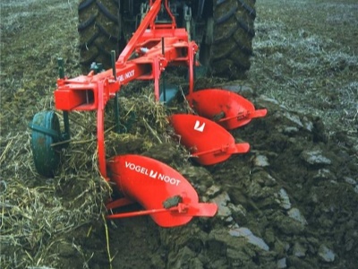 Nesený záhonový pluh - Farmer 3S L/M/MS