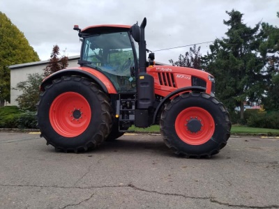 Zemědělský traktor KUBOTA M 7173 