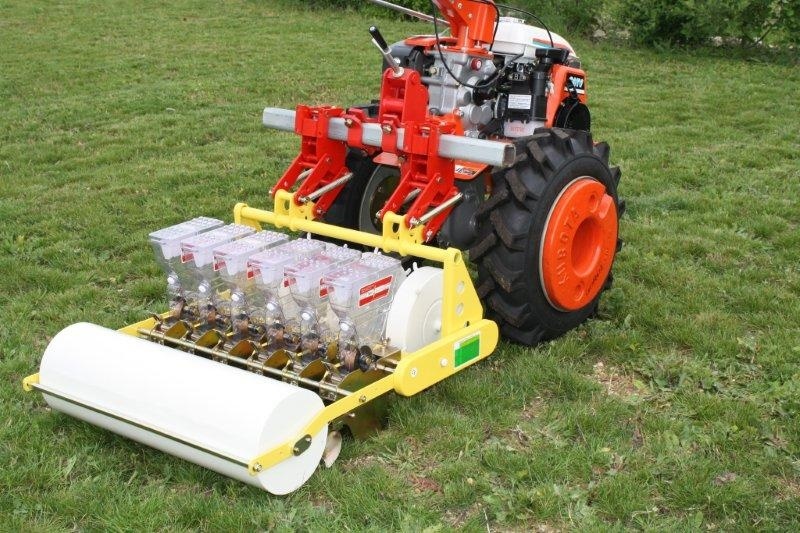 Nesený secí stroj Terradonis JTS-300