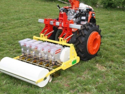 Nesený secí stroj Terradonis JTS-300