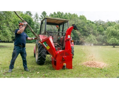 Bubnový štěpkovač RB-500 za traktor Remet