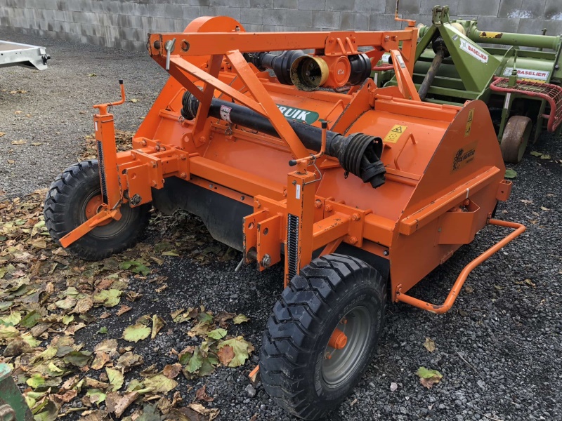 Osekávač cibulové natě Struik 2LKFA/75