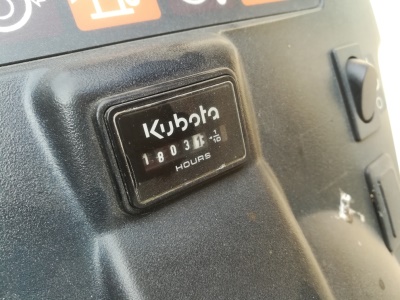 KUBOTA G21 včetně zametacího kartáče KUBOTA LH1200 HT