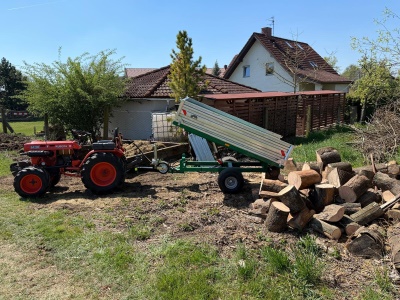 Hydraulicky sklopný vozík za malotraktor HT15