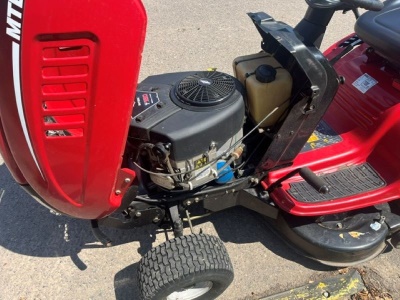Travní traktor MTD 160/92