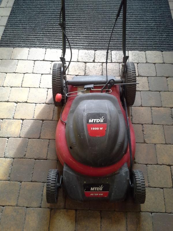 Travní sekačka  MTD 48 ESP HW